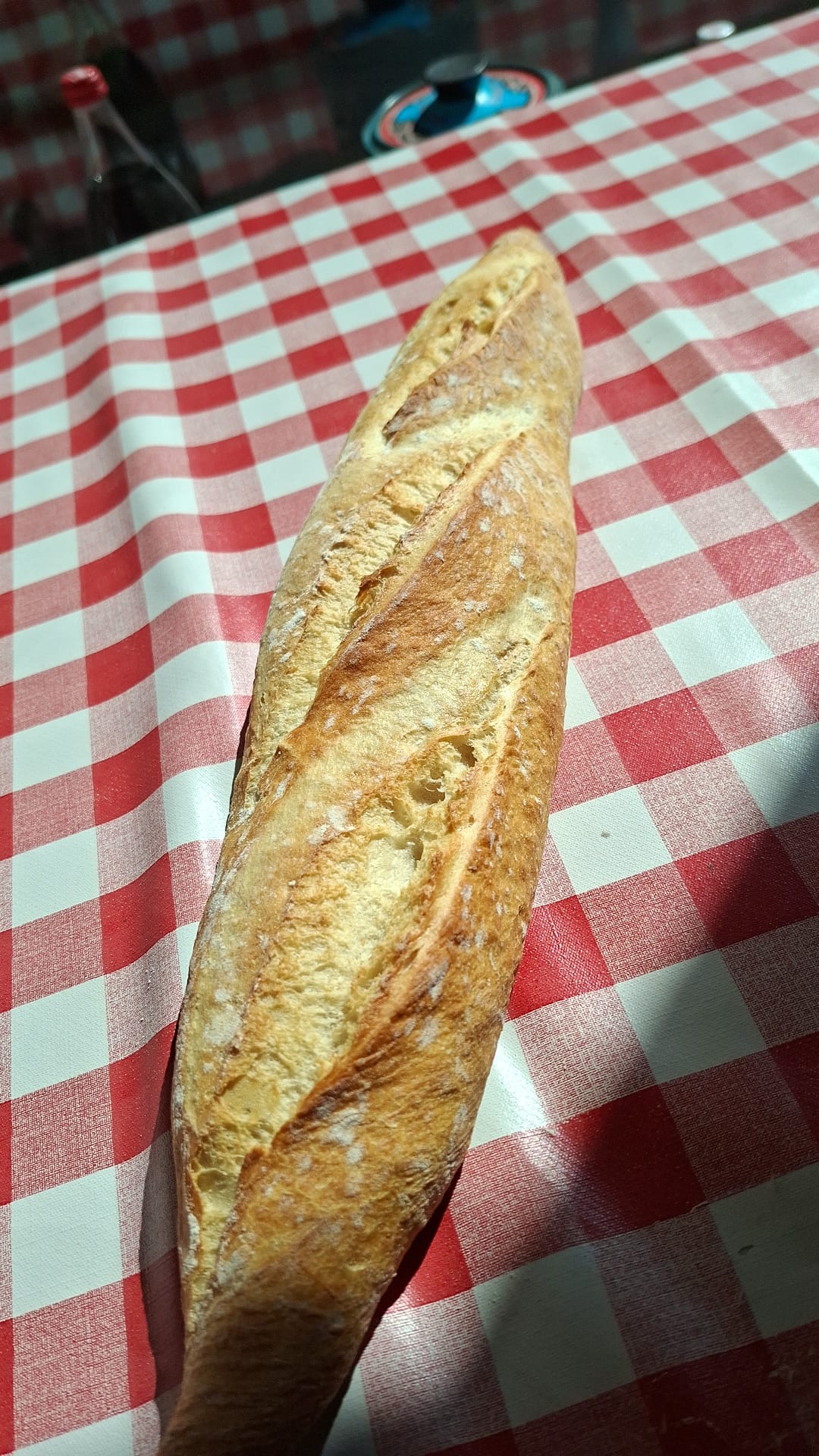 Pan recién horneado — Panadería La Pequeña